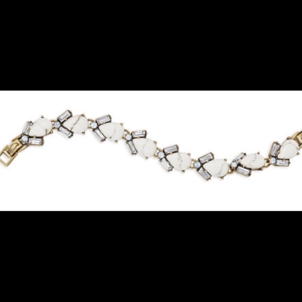 Chloe Isabel howlite bracelet and necklace
